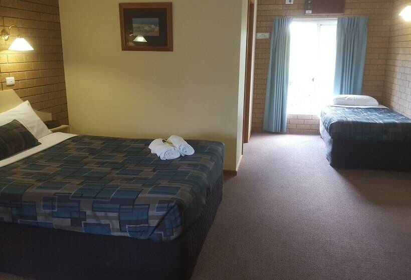 חדר משפחתי, Hepburn Springs Motor Inn