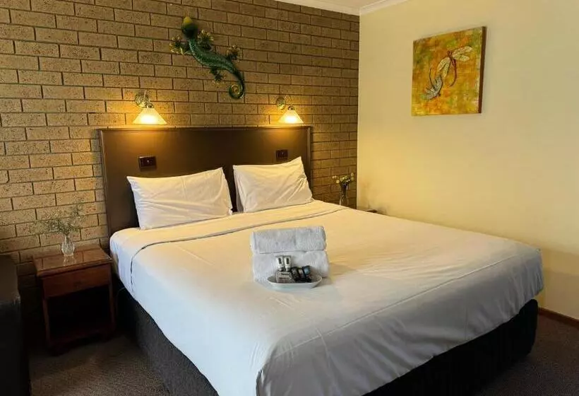 キングサイズベッドのデラックスルーム, Hepburn Springs Motor Inn