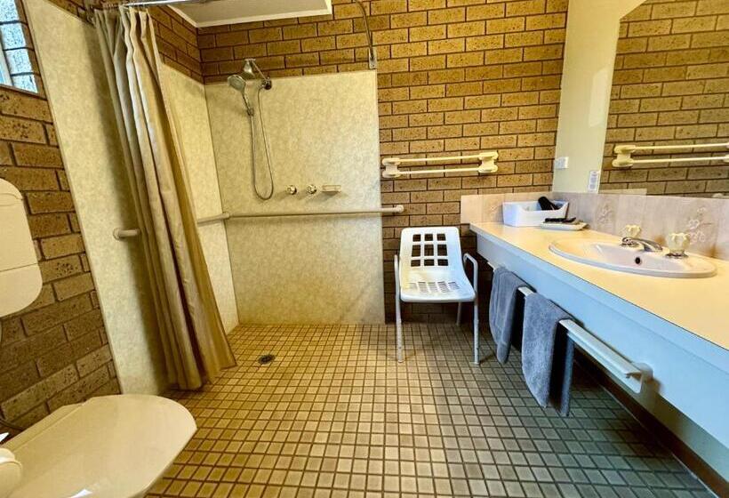 חדר סטנדרט מותאם לאדם עם מוגבלויות, Hepburn Springs Motor Inn