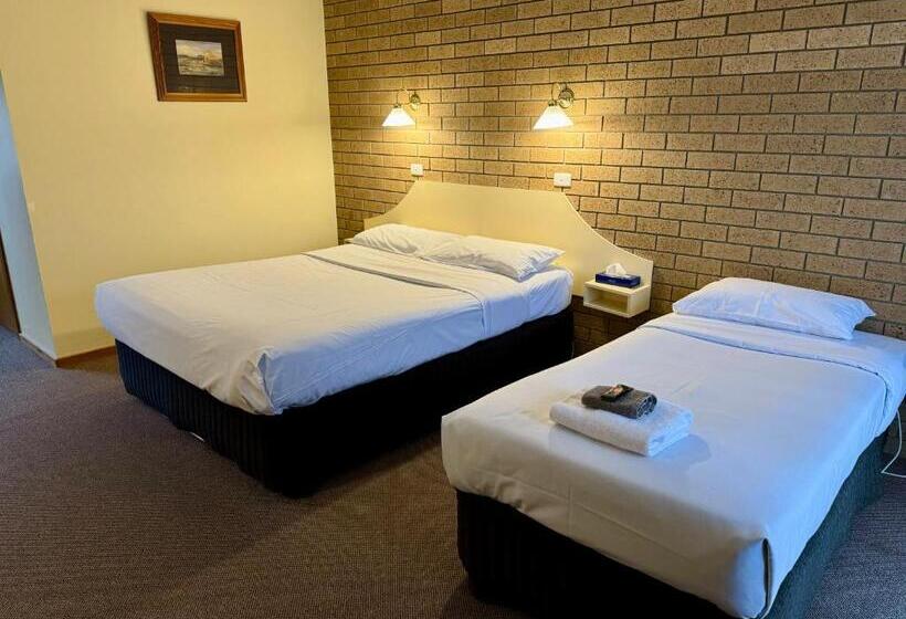 חדר סטנדרט מותאם לאדם עם מוגבלויות, Hepburn Springs Motor Inn