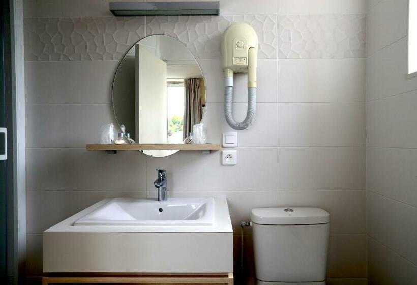 חדר סטנדרט לשלושה, Hôtel Miléade De La Plage   Binic