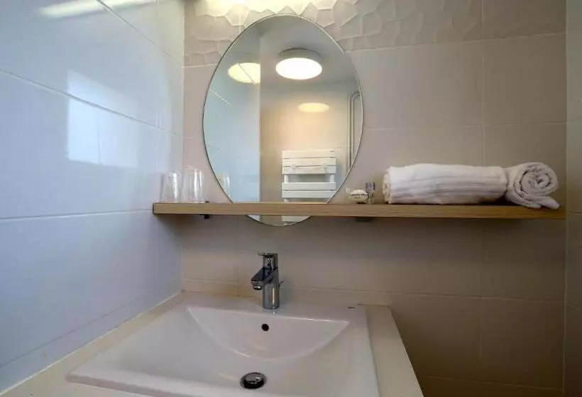 景色の見えるスタンダード４人部屋, Hôtel Miléade De La Plage   Binic