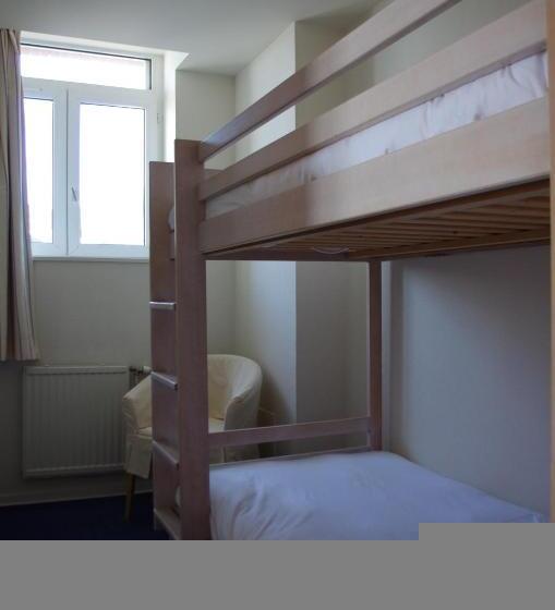 חדר סטנדרט לארבעה נוף לים, Hôtel Miléade De La Plage   Binic