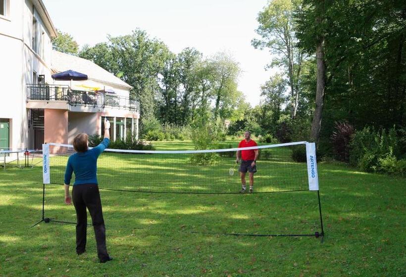 Номер Стандарт Индивидуальный, Logis Hôtel Restaurant Le Tulipier