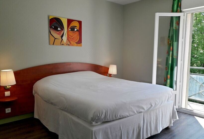 Номер Стандарт, Logis Hôtel Restaurant Le Tulipier