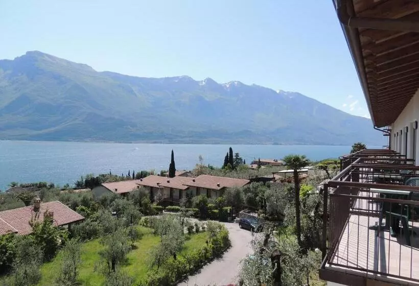 اتاق استاندارد با چشم‌انداز دریاچه, Ilma Lake Garda Resort