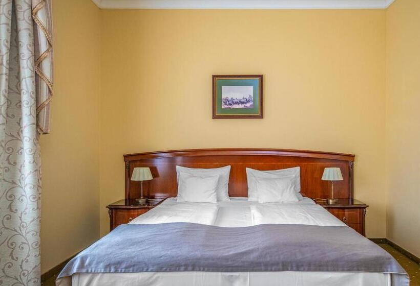 חדר סופריור, La Contessa Castle