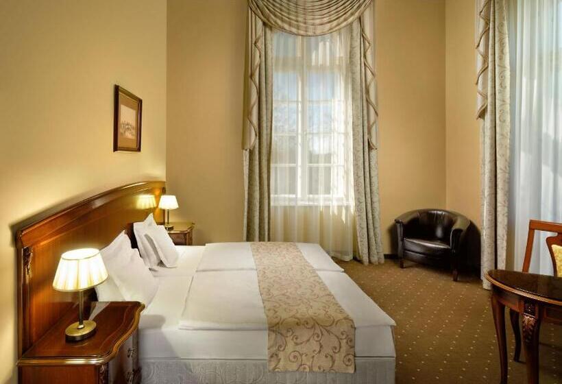 חדר סופריור, La Contessa Castle