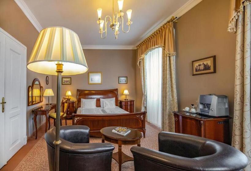 סוויטה, La Contessa Castle