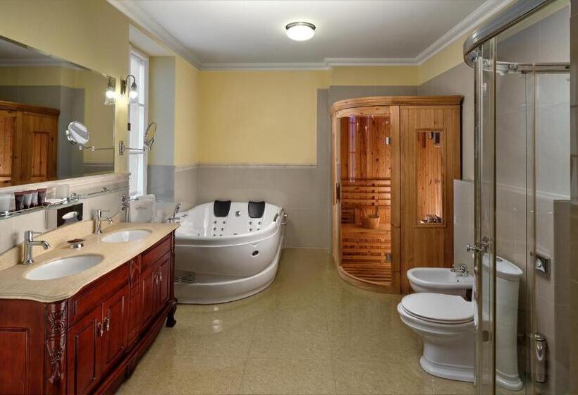 סוויטה, La Contessa Castle