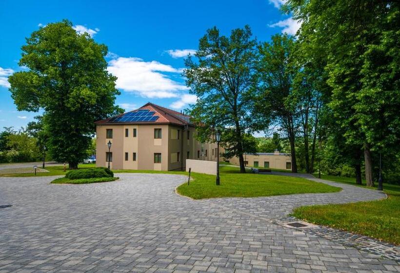 סוויטת 2 חדרי שינה, La Contessa Castle