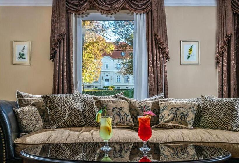 סוויטת 2 חדרי שינה, La Contessa Castle