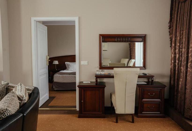 סוויטת 2 חדרי שינה, La Contessa Castle