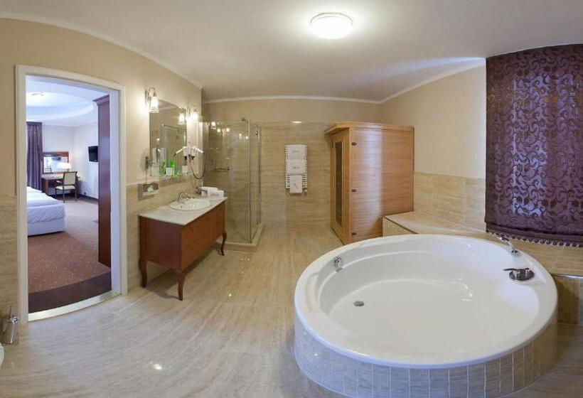 סוויטת 2 חדרי שינה, La Contessa Castle