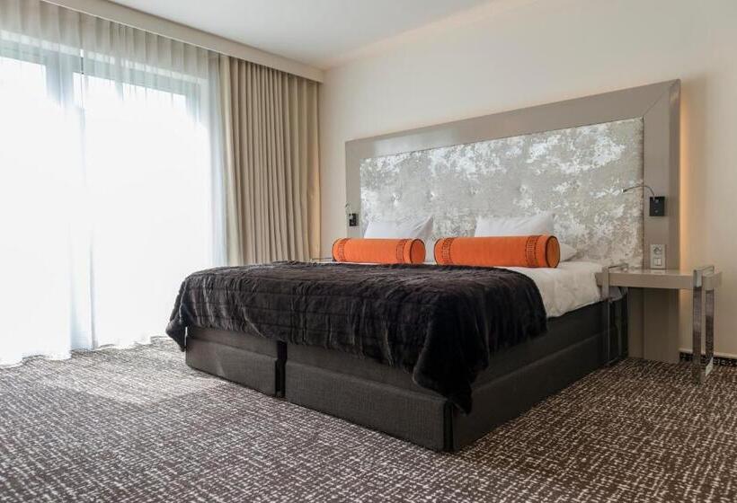 컴포트 룸, Le Chateau Des Thermes