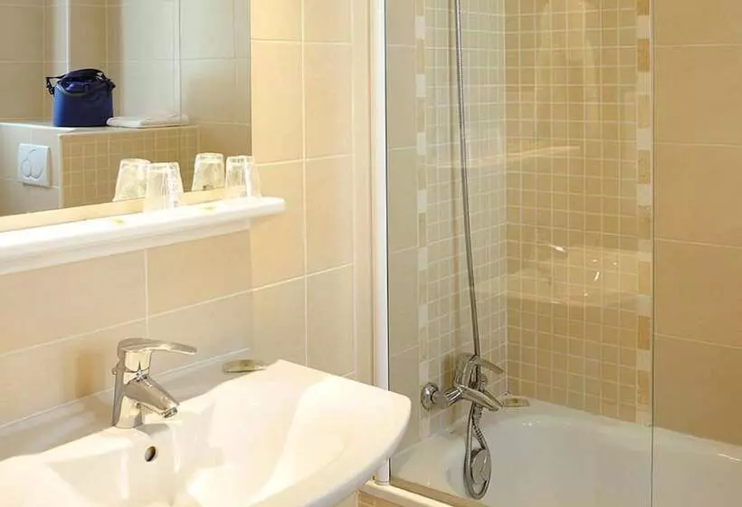 スタンダード４人部屋, Logis Hôtel Des Châteaux De La Loire