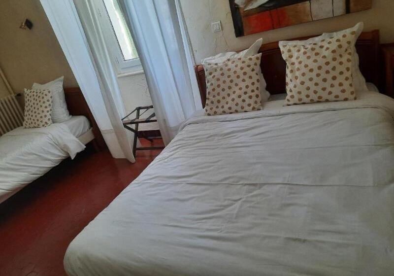 スタンダードトリプルルーム, Logis Hôtel Restaurant De Provence