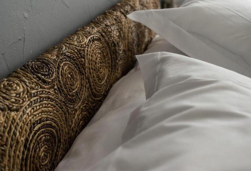 スーペリアールーム, Logis Hôtel Restaurant De Provence