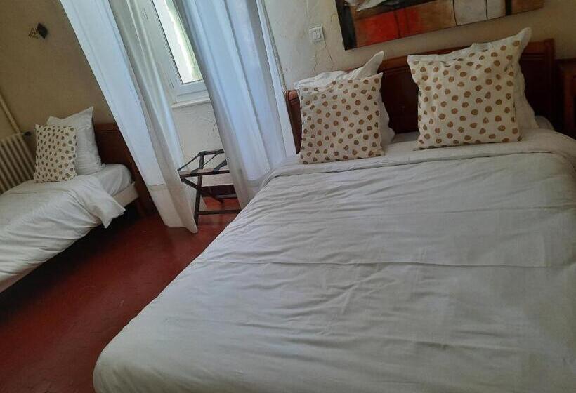 スタンダードトリプルルーム, Logis Hôtel Restaurant De Provence