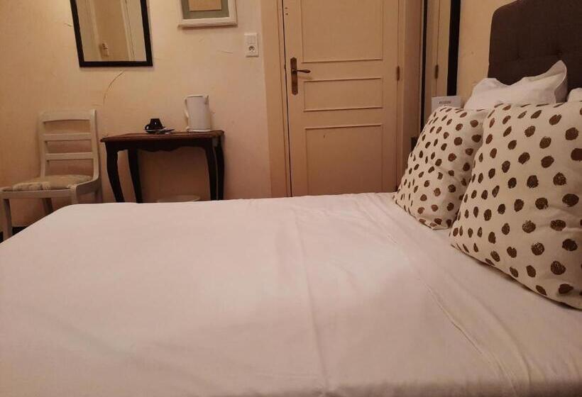 Одноместный Номер Basic, Logis Hôtel Restaurant De Provence