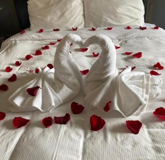 Superior room with lake view, Manoir Lac Etchemin