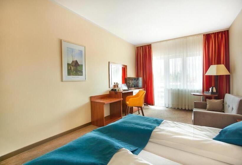 اتاق استاندارد سه نفره, Mazury