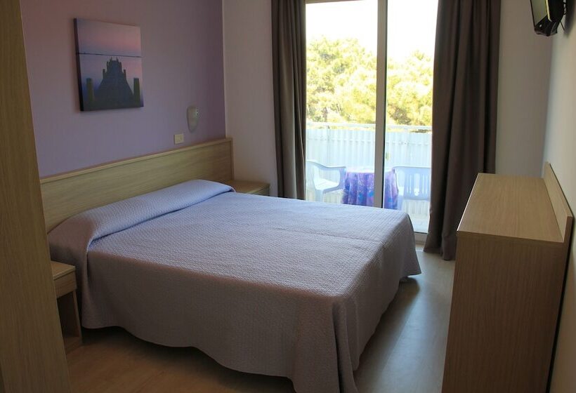 غرفة قياسية مزوَّدة بشُرفة, Meublè Nazionale