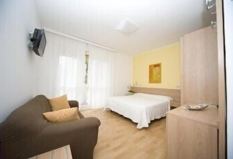 غرفة سوبيريور مزودة بشرفة, Meublè Nazionale