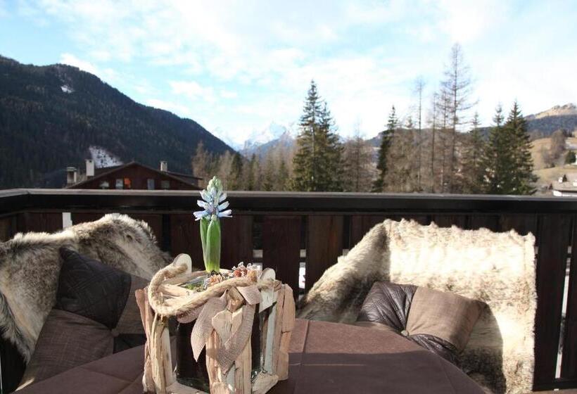 Classic room with balcony, Nigritella