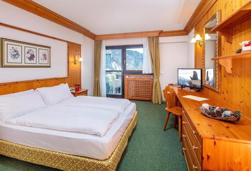 Classic room with balcony, Nigritella