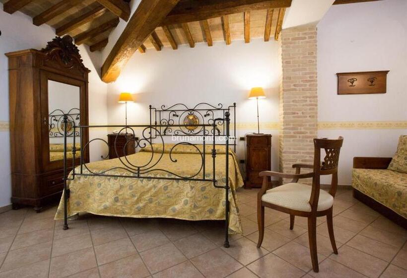 חדר סטנדרט לשלושה, Palazzo Brunamonti