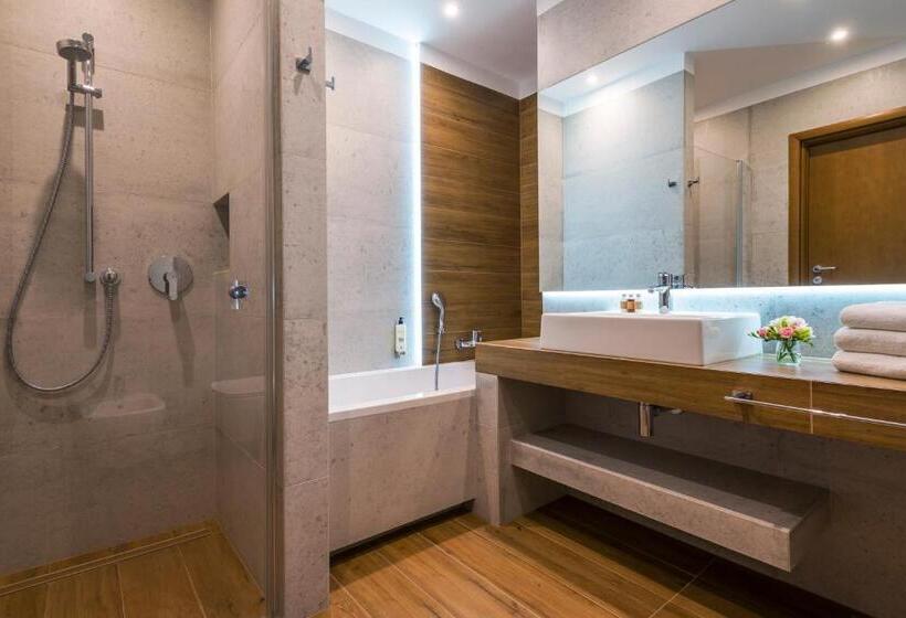 آپارتمان خانواده 1 خوابه, Patio Old Town