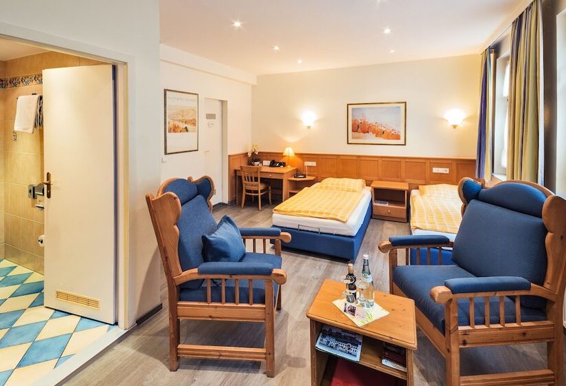 コンフォートルーム, Restaurant Hackteufel