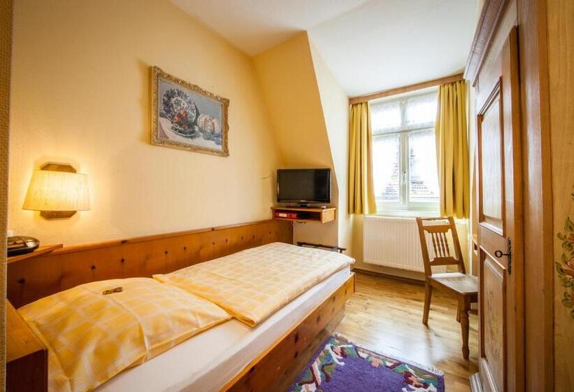 スタンダードシングルルーム, Restaurant Hackteufel