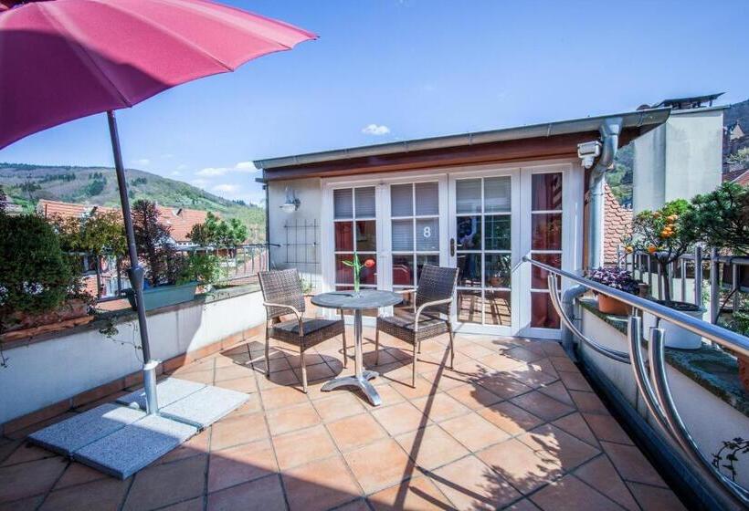 ジュニアスイート, Restaurant Hackteufel