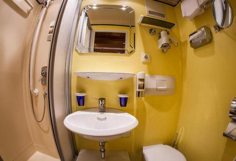 スタンダードルーム, Restaurant Hackteufel