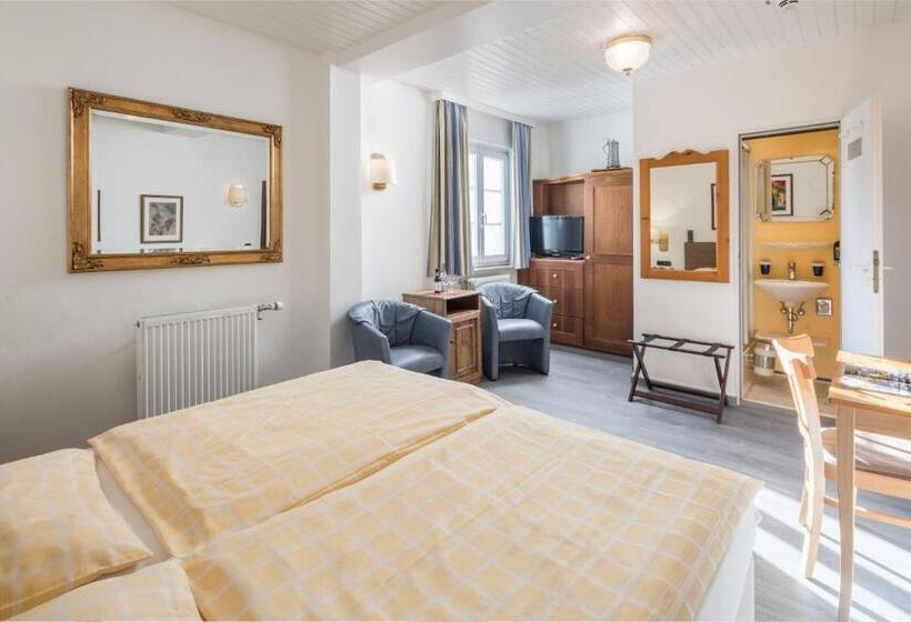 スタンダードルーム, Restaurant Hackteufel