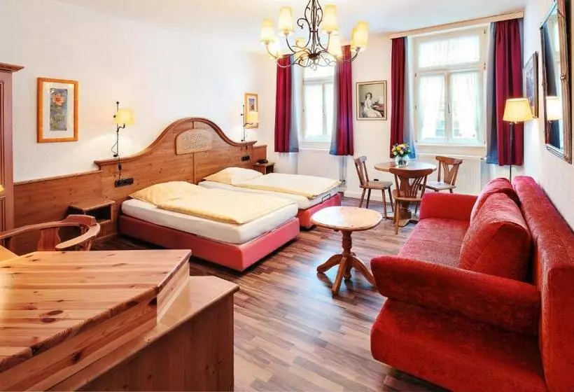 Standard Triple Room, Restaurant Hackteufel