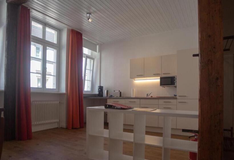 スイート（家族用）, Restaurant Hackteufel