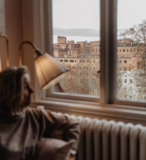 스탠다드 룸, Slottsvillan