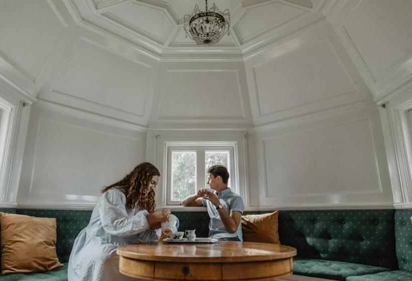 Люкс, Slottsvillan