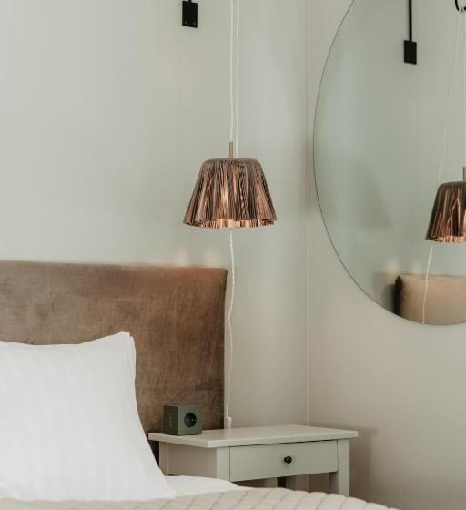 스탠다드 룸, Slottsvillan