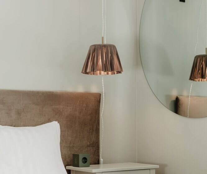 스탠다드 룸, Slottsvillan