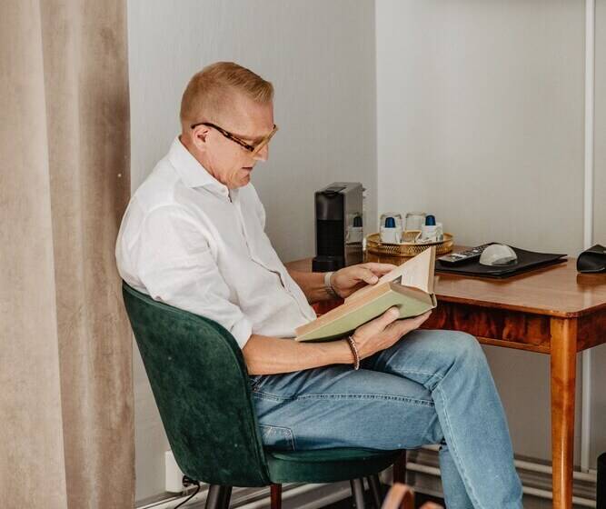 스탠다드 룸, Slottsvillan