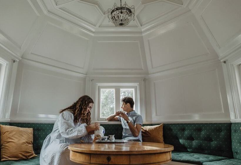 Люкс, Slottsvillan