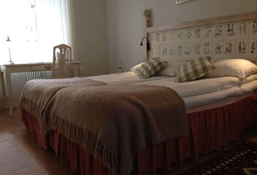 스탠다드 룸, Strand