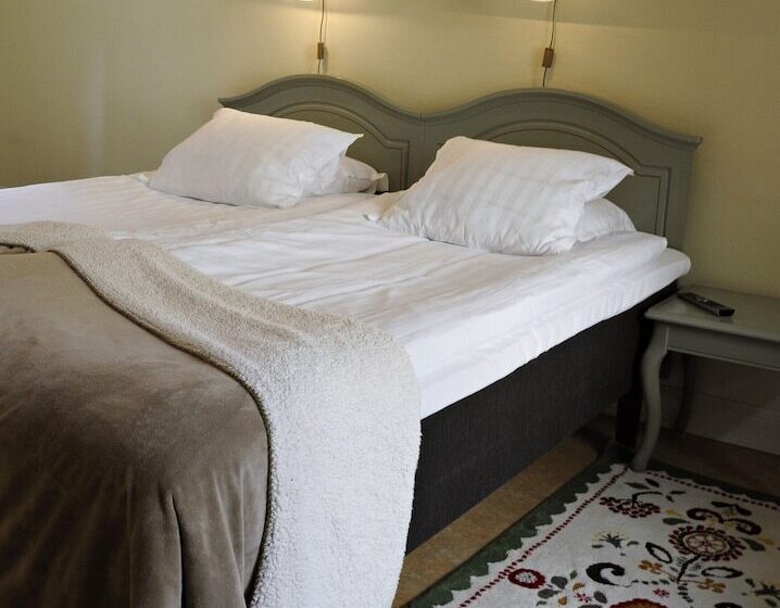 스탠다드 룸, Strand