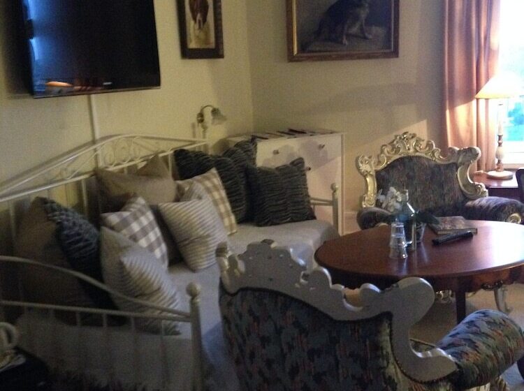 스탠다드 룸 더블 침대, Strand