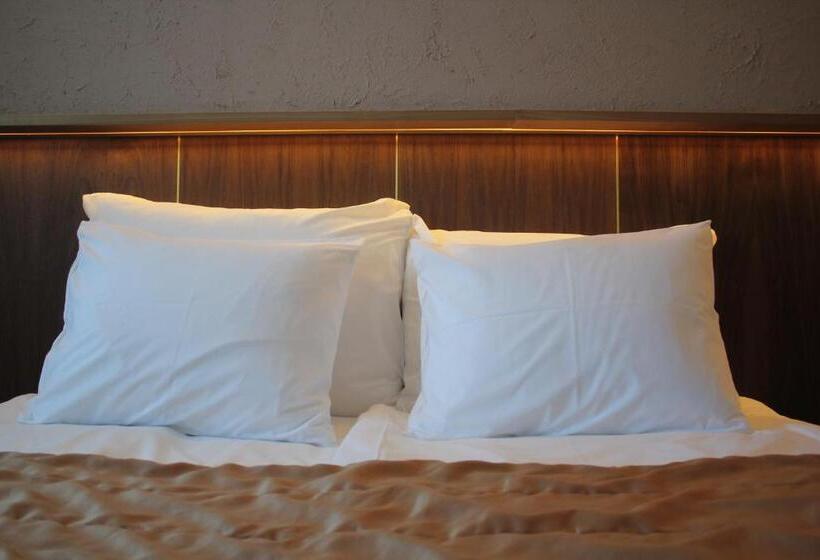 اتاق لوکس با چشم‌انداز شهر, Narva Hotell & Spaa