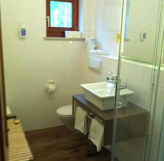 スタンダードトリプルルーム, Belvedere   Das Bio Hotel Garni & Suitehotel Am Edersee ! Unser Geschenk Für Sie, Auch Die Gästecard